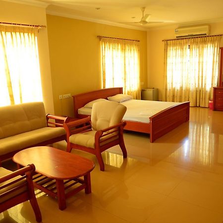 Mascot Paradise City Hotel Tellicherry Екстер'єр фото