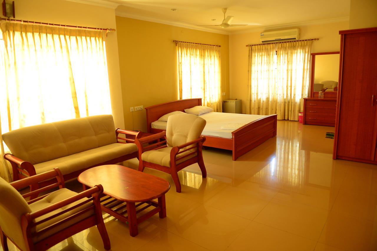 Mascot Paradise City Hotel Tellicherry Екстер'єр фото