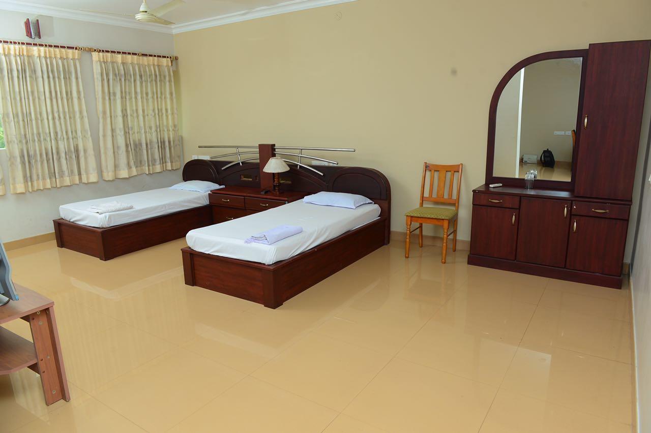 Mascot Paradise City Hotel Tellicherry Екстер'єр фото
